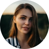Lorena Rodríguez <span class="cargo">-Líder digital & Design Team</span>
